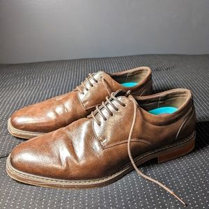 Men's dress shoes